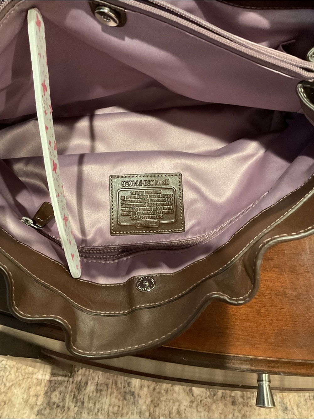 Coach 2009 Penelope Brown Leather Shoulder Tote with Contrast Stitching - Picture 3 of 10